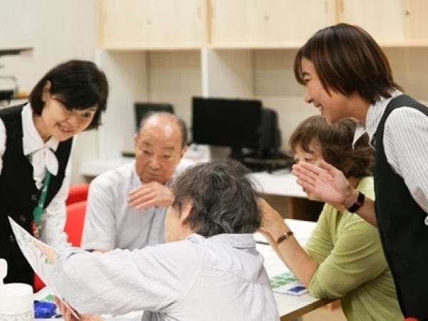 パソコンスマホ教室インストラクター・パソコン教室の受付・サポート（未経験者OK）