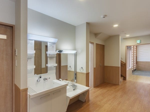 広々とした廊下で、安心して支援ができます。