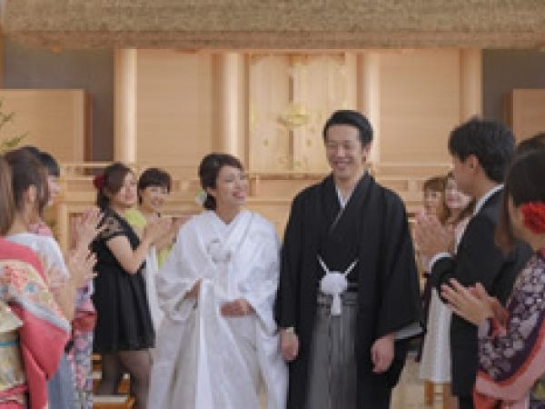 神社結婚式のウェディングプランナー｜お客様の幸せをサポート