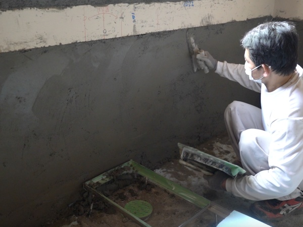 商業施設内装工事スタッフ（左官・石工事など）