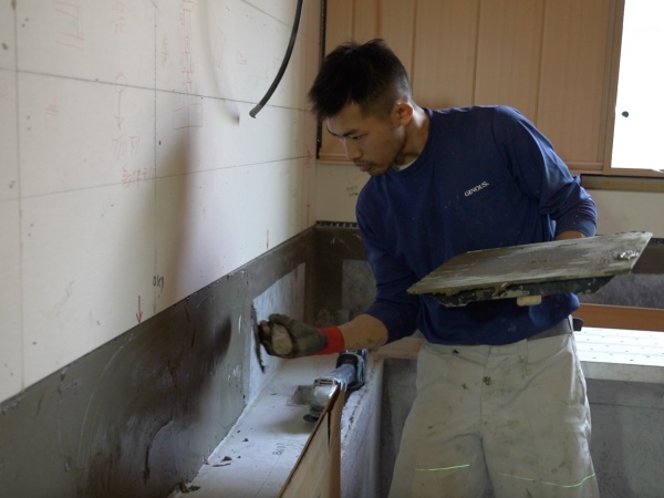 商業施設内装工事スタッフ（左官・石工事など）