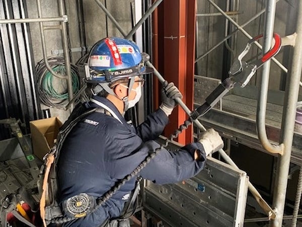 エレベーターの設置に必要となる資格の取得や更新にかかる費用等はすべて会社が負担します。