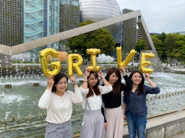 本当に未経験でも大丈夫？接客が初めての方、自信が無い方も大歓迎！研修制度があるので安心してスタートできます。