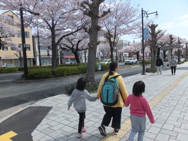 児童指導員・保育士・精神保健福祉士（複数店舗あり・高のいずれかの教員免許）