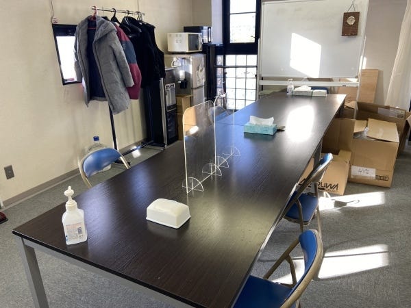 休憩スペースもあるので、ランチやミーティングに！