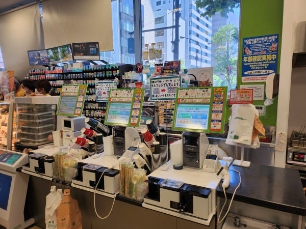 コンビニ店舗マネージャー候補：店舗運営サポート