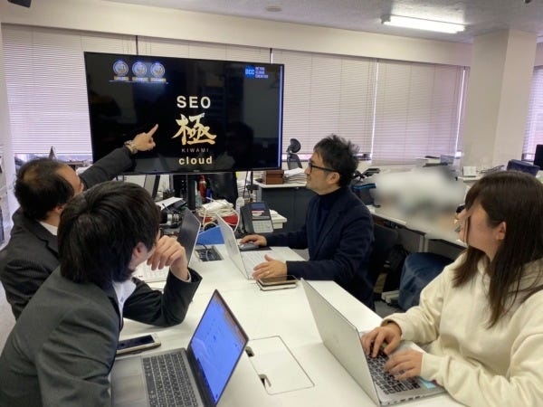 不明点があればすぐに質問ができる風通しの良い環境です。各々の業務に集中して取り組める環境にもなっています。