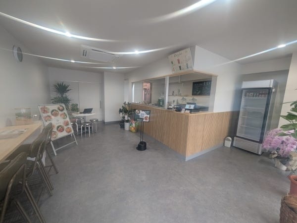 サラダの提供・販売スタッフ募集！未経験者歓迎