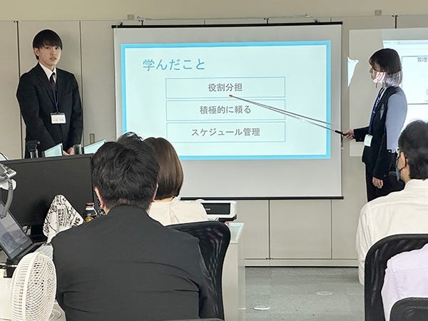 研修では、「先輩への頼り方」「業務の優先順位のつけ方」など、一人ひとりのトクイ・ニガテに合わせてアドバイス。社会人としても成長できます。