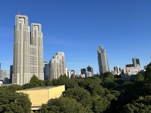 本社は、東京新宿都庁前になります。