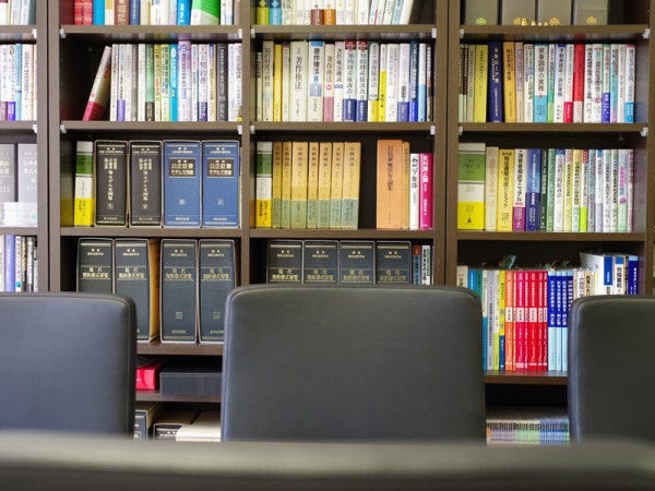 法律事務所の事務職員・事務職経験者・弁護士法人の事務職員（法律関係資格）