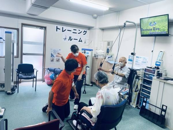 デイサービス送迎ドライバー｜未経験歓迎｜普通免許OK