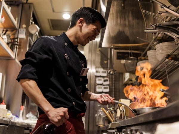 ホールスタッフ・イタリアンレストランホールスタッフ