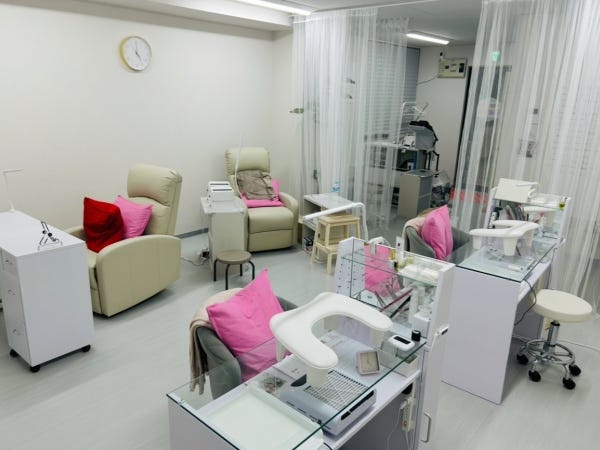 未経験者歓迎！ジェルネイル施術スタッフ募集（独立支援制度あり）