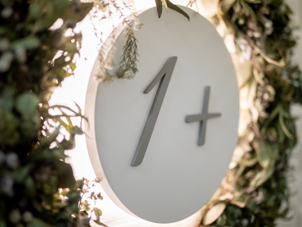 「幼児教育・保育が良くなれば、未来は明るい」と信じています。あなたも全国の保育施設の皆さまの頼れる家族になりませんか？