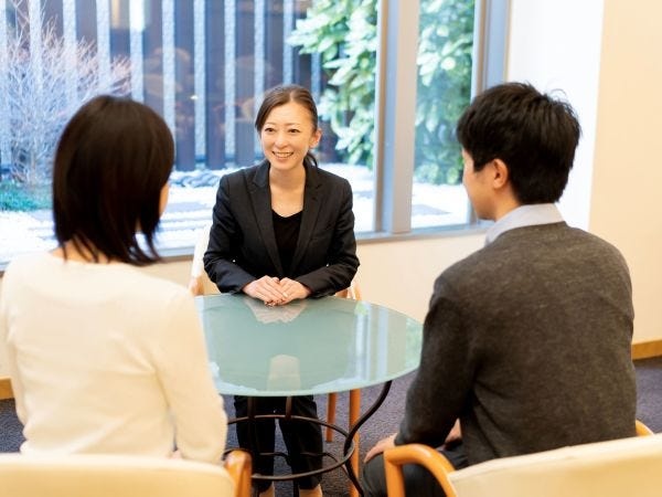 お打ち合わせでついつい置いてけぼりな新郎さん。もったいない！ということで、新郎ともっと仲良くなろう！なんてスローガンも立ててみたり。