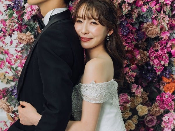 スタジオ内にはこだわり抜いた16のスタジオシーンがあり、2つのブランドを展開しています。