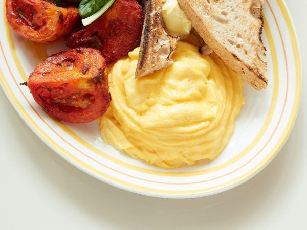 『bills』の名が世界に知れわたるきっかけとなったスクランブルエッグ。”世界一の朝食”とアメリカ有力紙で紹介されました。