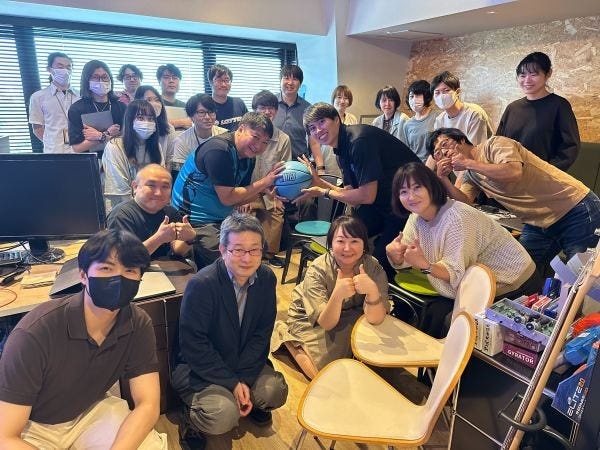 スポンサーバスケットチーム、「東京ユナイテッドバスケットボールクラブ」の小倉選手が来訪されました。