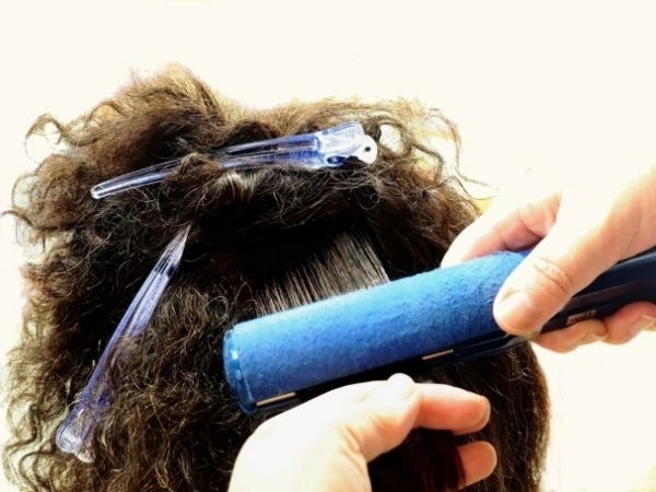 美容師（奨学金返還支援制度あり）/ お客様の魅力を引き出すクリエイティブな仕事