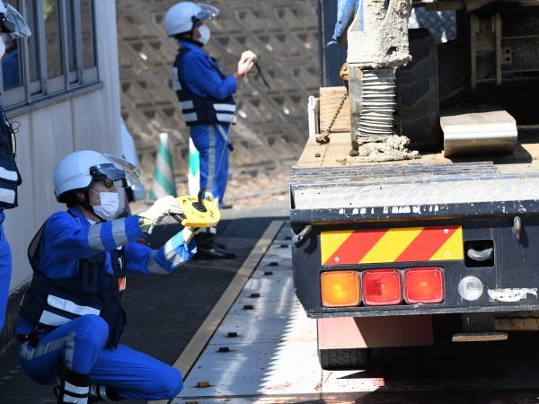 ３６５日２４時間体制で道路の保全に努めます。