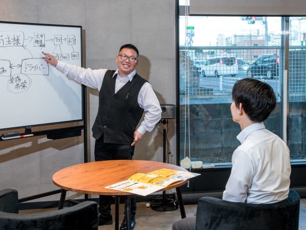 【知識研修】まずは、物流業界や配送ドライバーの業務内容、当社が目指していること、他社との違いなどを覚えていきましょう