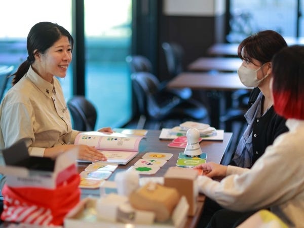 現場にはどういう人が必要なのか、グループ内で連携を取ります。