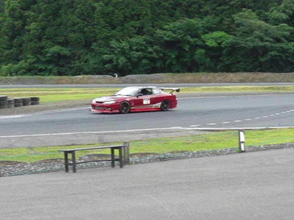 整備だけでなく社内のレースサークルでも活躍するMotorProject