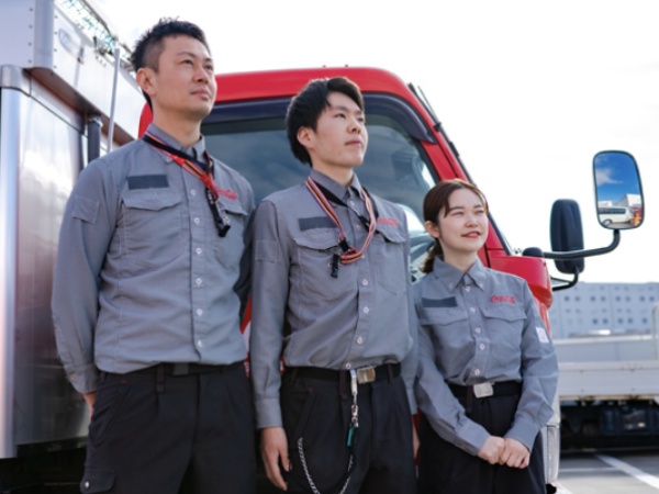 『気さくな先輩が多数！人間関係がいい職場です。』「人がいい！」と働く社員が口を揃えて言うくらい、人間関係が良い会社です。