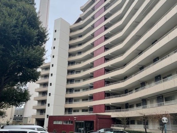 共用部をＬＥＤ照明に交換したマンションです。