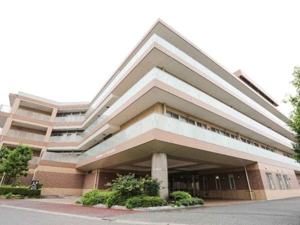 天気がよく空気の澄んだ日には富士山をはじめとした山並みを眺めることができます。夕焼け色に染まった富士山はテンションを上がること間違いなし！