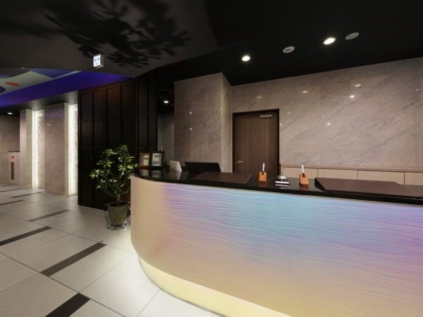 ビジネスホテルフロントスタッフ（経験不問・未経験歓迎）