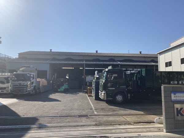 工場の全体風景です。毎日こちらに通勤します。