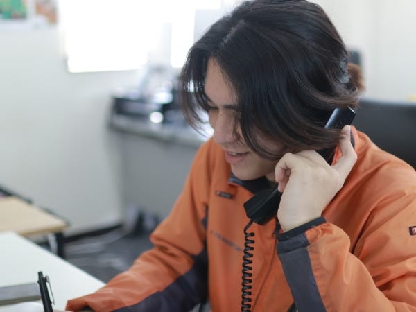 自動車陸送事務スタッフ募集｜未経験歓迎・幹部候補