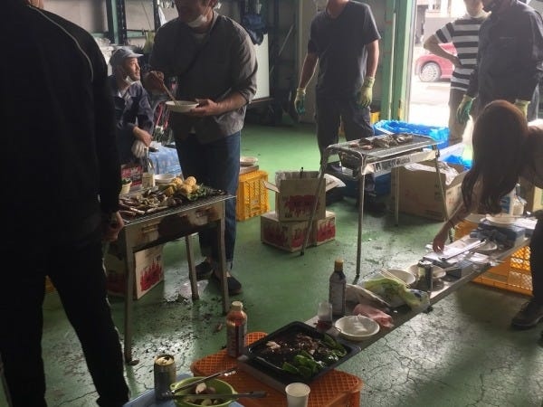 BBQを行いました。屋根もあるので雨風対策もバッチリです。
