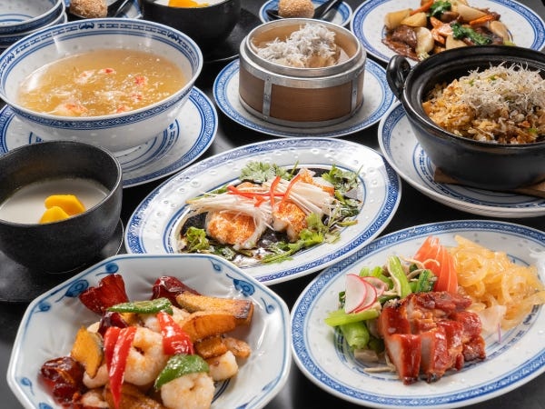 レストランのホールスタッフ（未経験者歓迎・接客未経験者OK）