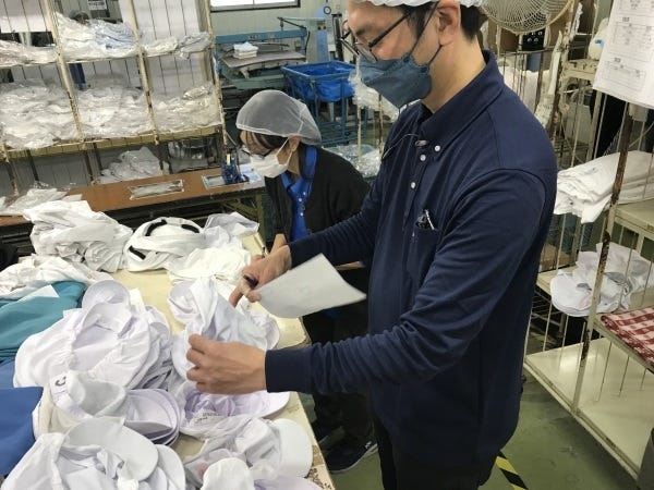 クリーニング品の受入出荷・クリーニング工場での軽