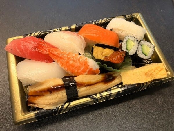 販売スタッフ（未経験歓迎）シフト柔軟！横須賀の地域密着型寿司店