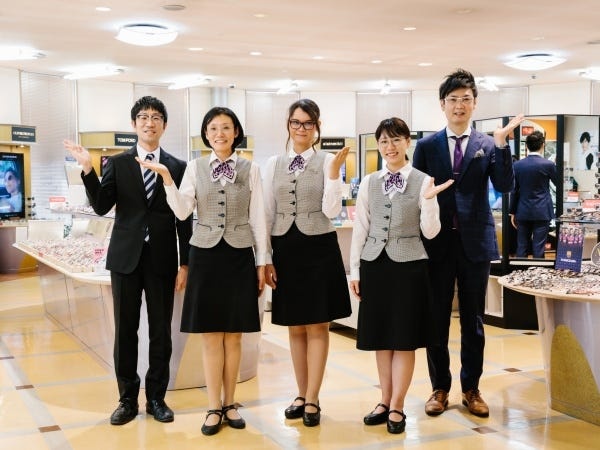 あなたと一緒に働くメンバーです。困ったことがあれば何でも相談してくださいね！