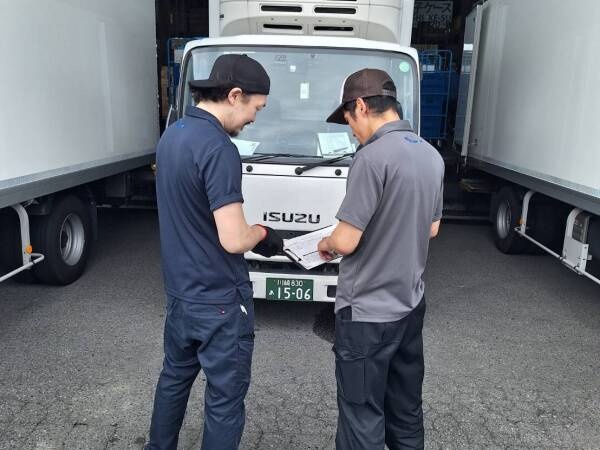 2tトラックドライバー｜ルート配送｜AT限定可｜未経験歓迎