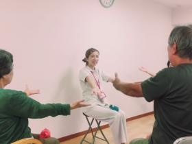 さくらデイリハセンター東戸塚 看護師による体操