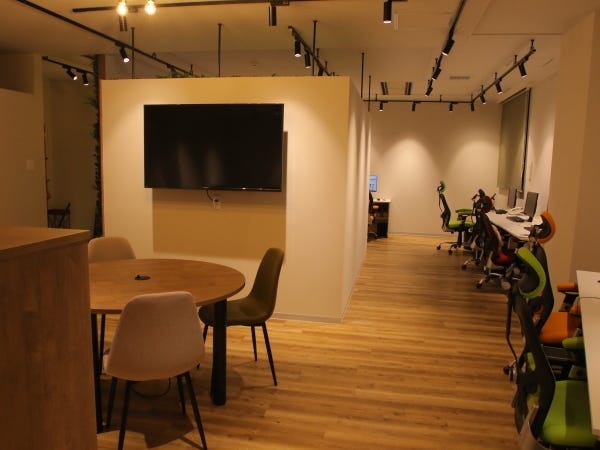 SNSカスタマーサポート・語学スキルを活かせる事務（未経験OK）