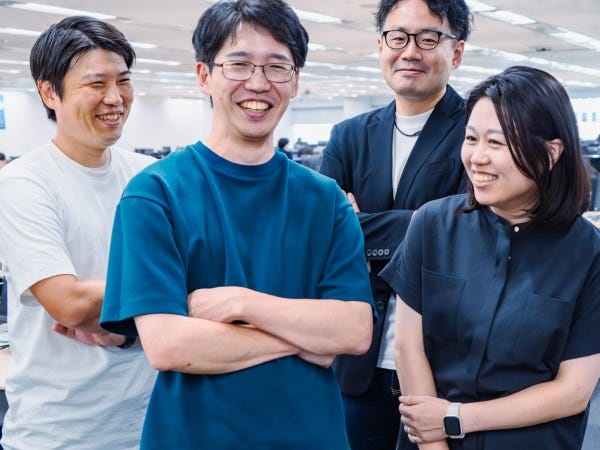 基本はリモート中心ですが、週1回程度は出社をして顔を合わせる機会があります。