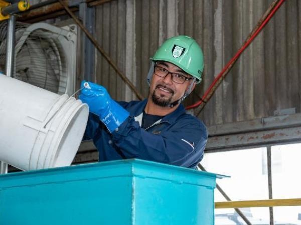 廃電池選別スタッフ募集！未経験歓迎・賞与4ヶ月以上・正社員登用あり