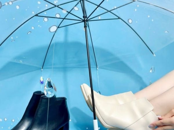 レディースシューズ販売スタッフ（土日祝のみ・交通費支給）