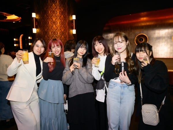 ＜平均年齢25歳＞学歴・経験は必要ありません！同年代の仲間と一緒に成長していきましょう♪