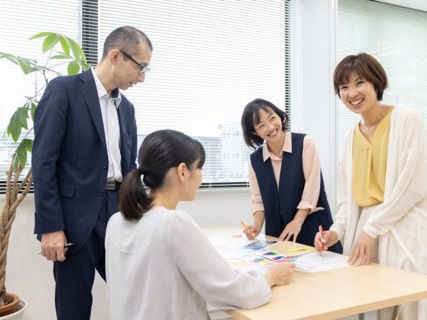 職業訓練で基礎知識を身に着けた方も活躍しています。デザインやコーディングも活かしながら幅広く挑戦できます。