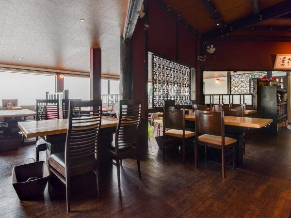 フロント・レストラン