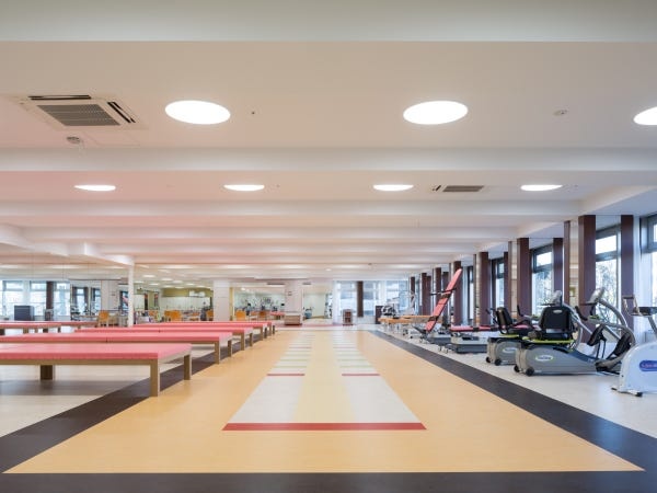 2階リハビリ室です。1フロア全体がリハビリ室となっています。