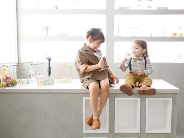 こども写真館のヘアメイク・撮影アシスタント｜美容師資格またはヘアメイク経験者歓迎